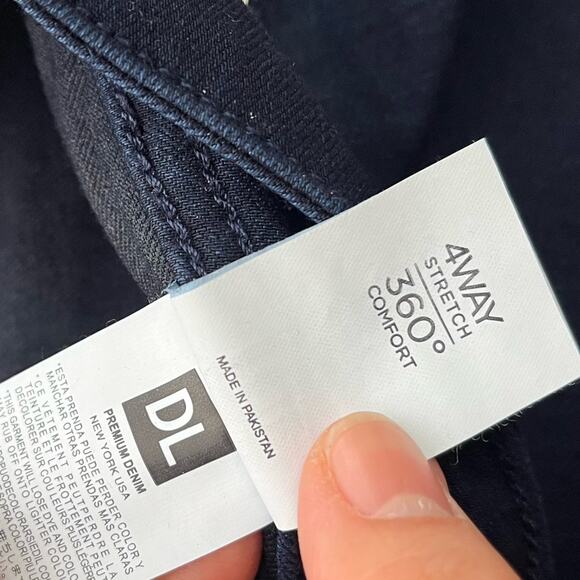 DL1981 Emma Legging Jeans - Picture 5 of 5